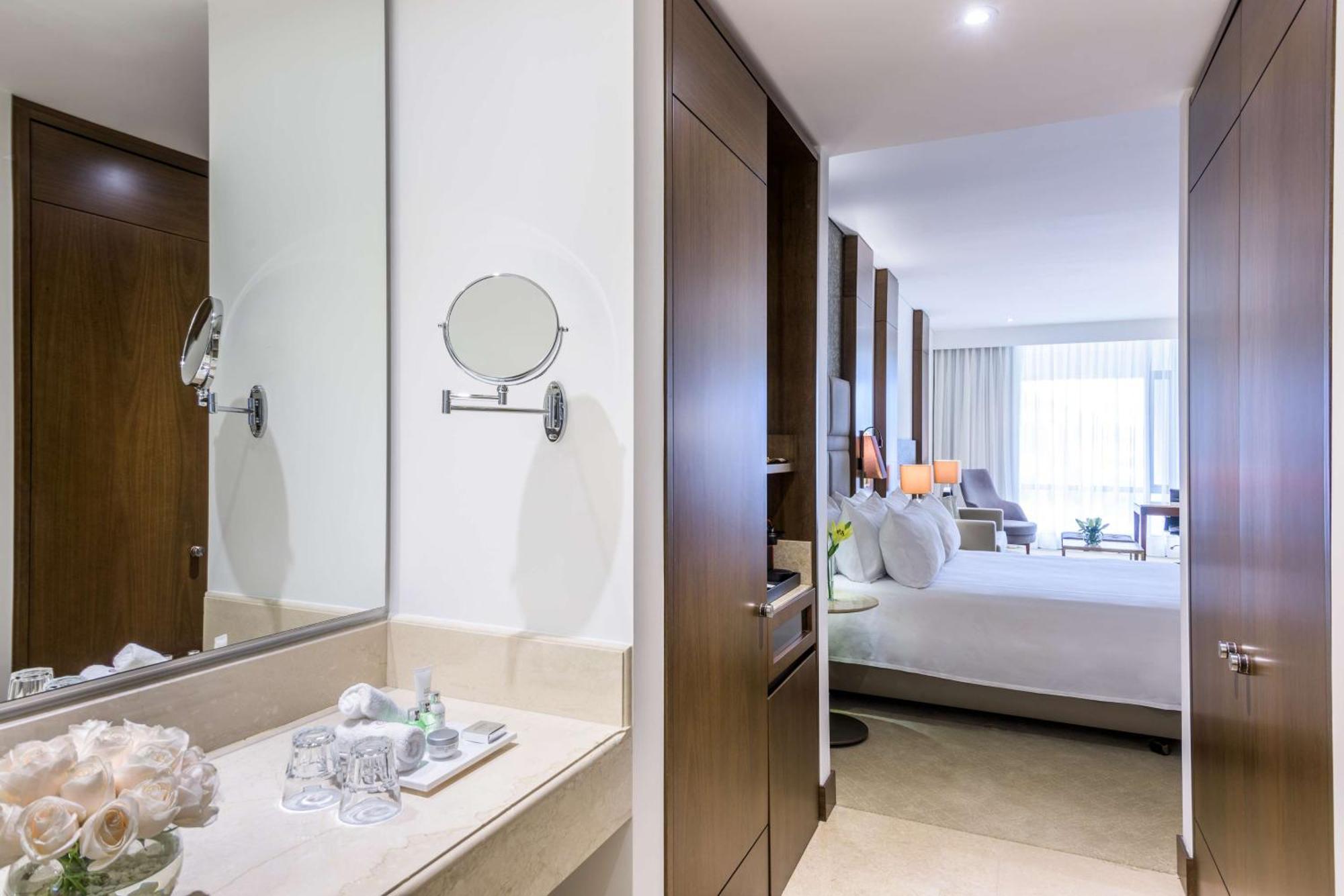 Nh Collection Bogota Royal Teleport Hotell Exteriör bild